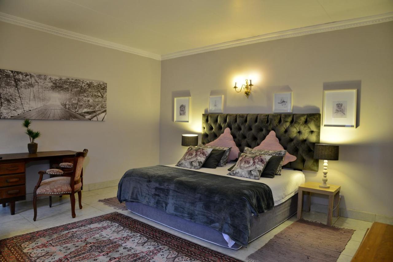 Owls Loft Guest House มิดแรนด์ ภายนอก รูปภาพ
