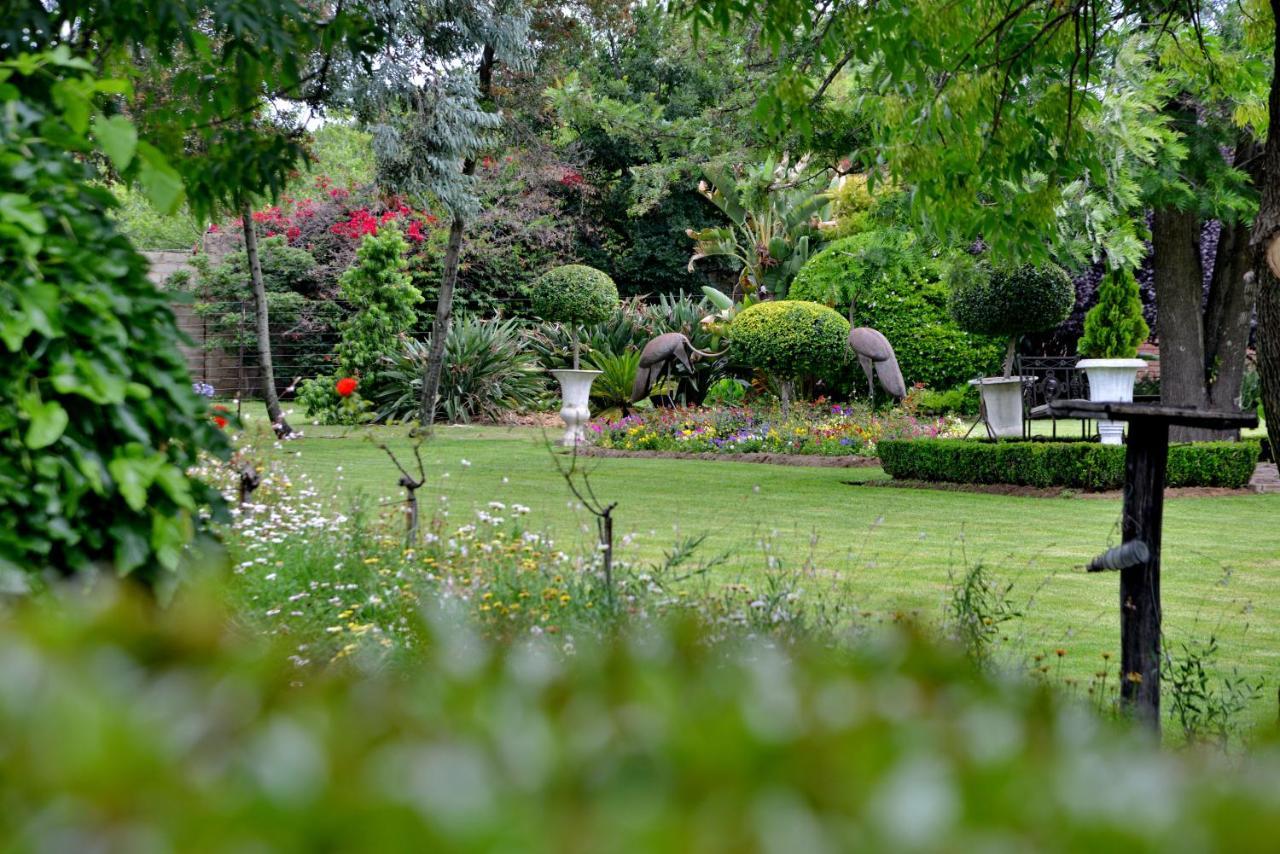 Owls Loft Guest House มิดแรนด์ ภายนอก รูปภาพ