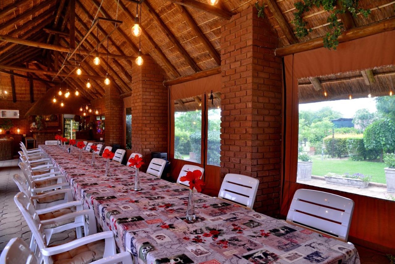 Owls Loft Guest House มิดแรนด์ ภายนอก รูปภาพ