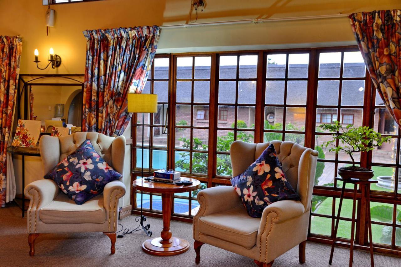 Owls Loft Guest House มิดแรนด์ ภายนอก รูปภาพ