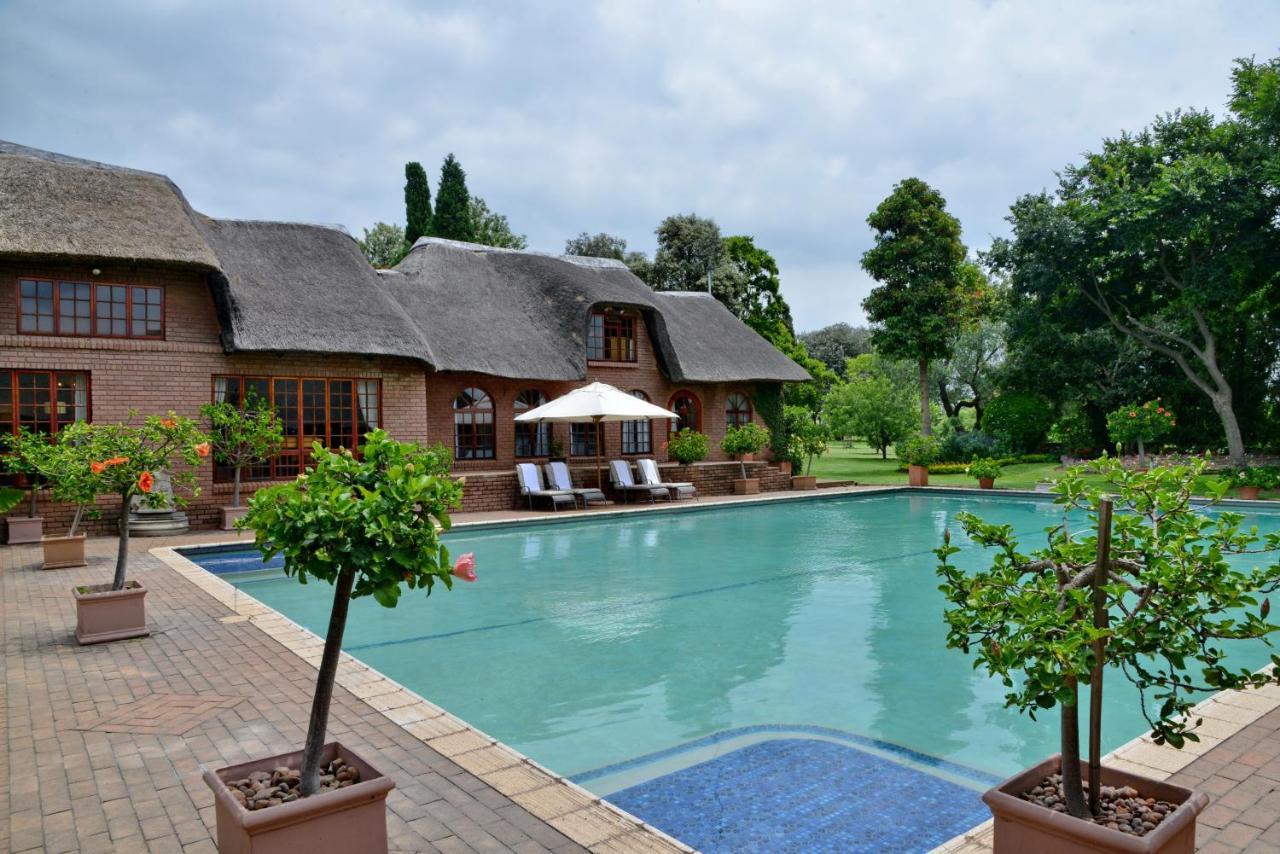 Owls Loft Guest House มิดแรนด์ ภายนอก รูปภาพ
