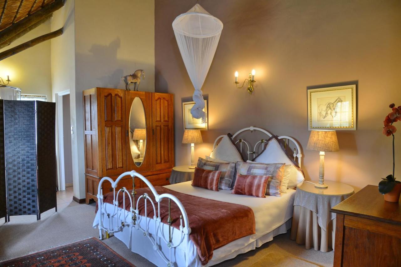 Owls Loft Guest House มิดแรนด์ ภายนอก รูปภาพ