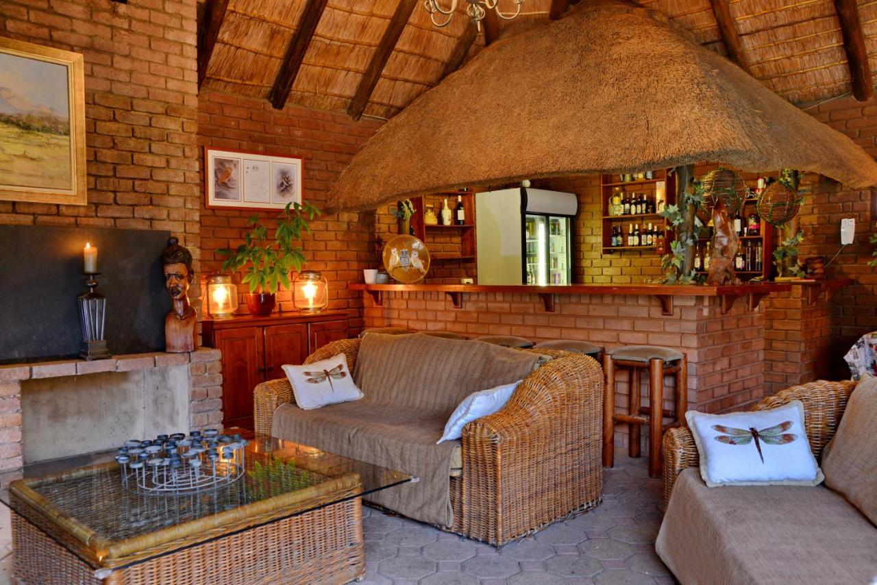Owls Loft Guest House มิดแรนด์ ภายนอก รูปภาพ