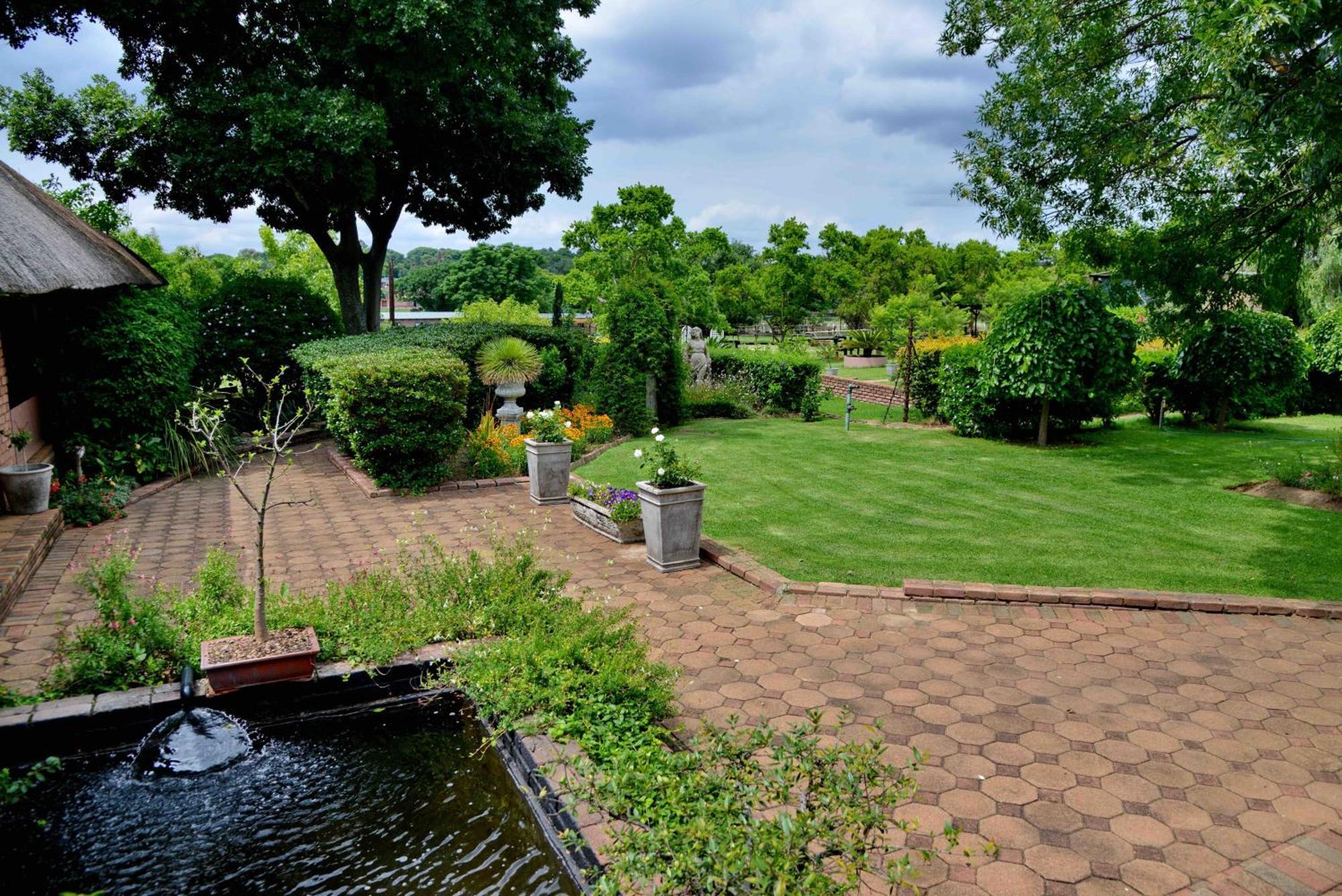 Owls Loft Guest House มิดแรนด์ ภายนอก รูปภาพ
