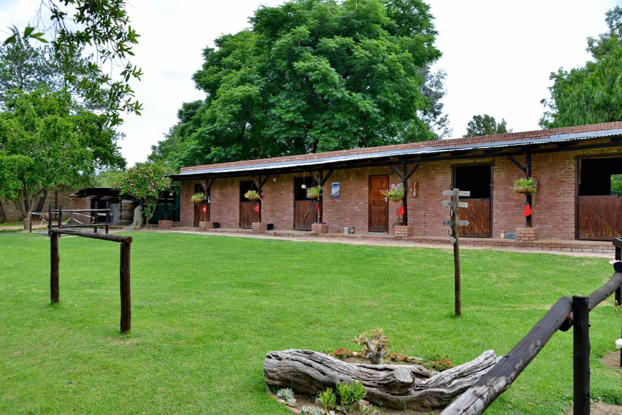 Owls Loft Guest House มิดแรนด์ ภายนอก รูปภาพ