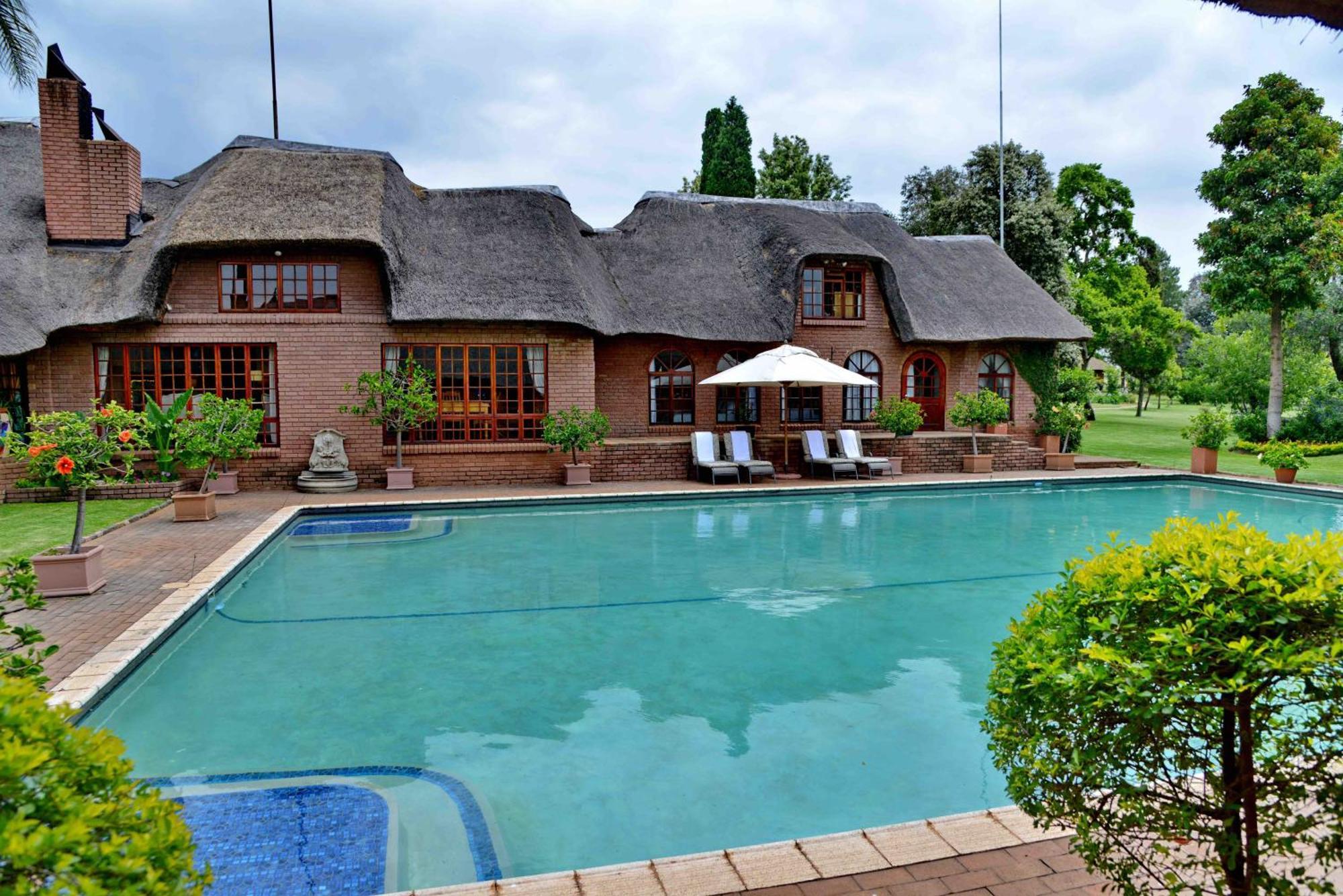 Owls Loft Guest House มิดแรนด์ ภายนอก รูปภาพ
