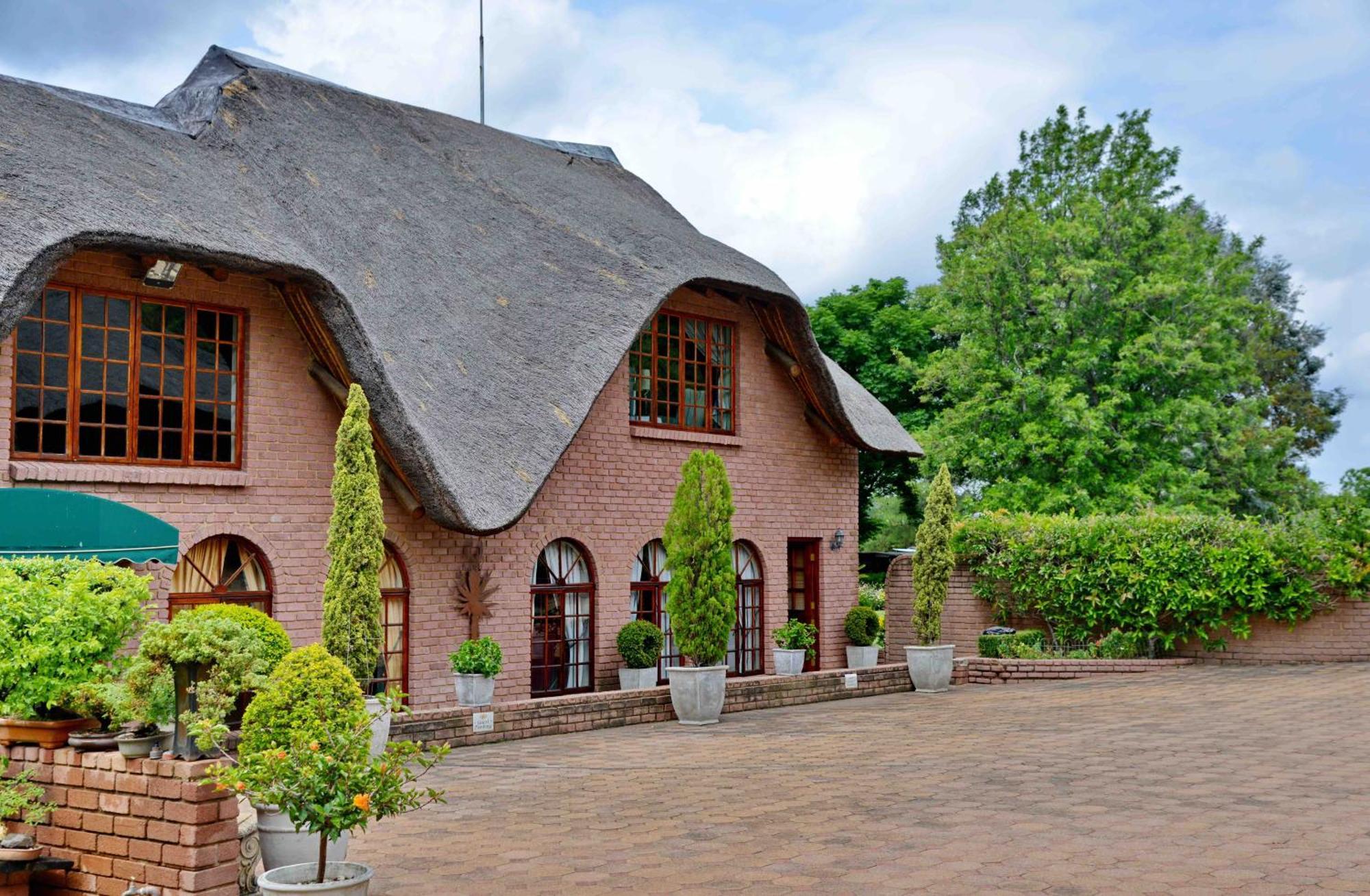 Owls Loft Guest House มิดแรนด์ ภายนอก รูปภาพ