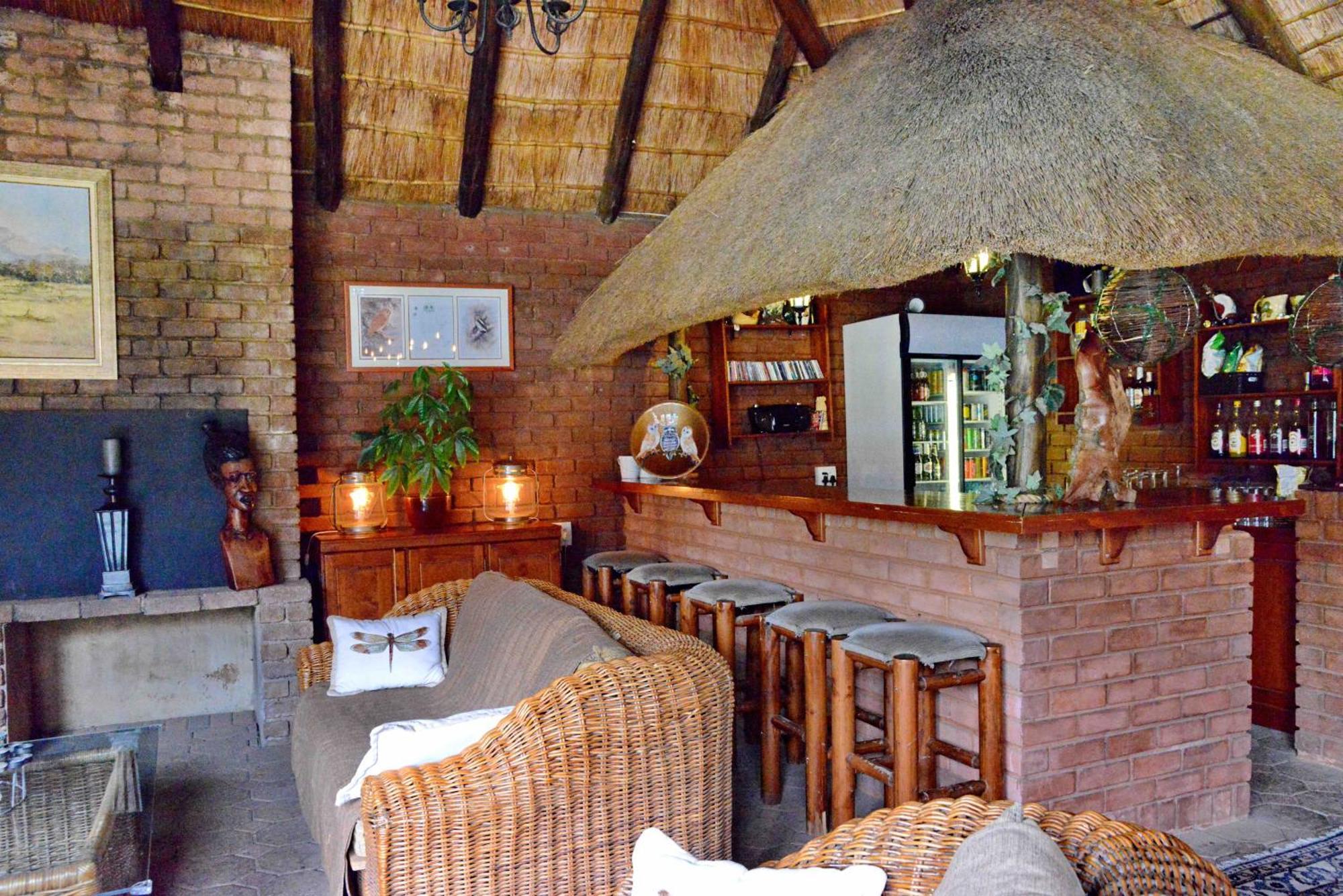 Owls Loft Guest House มิดแรนด์ ภายนอก รูปภาพ
