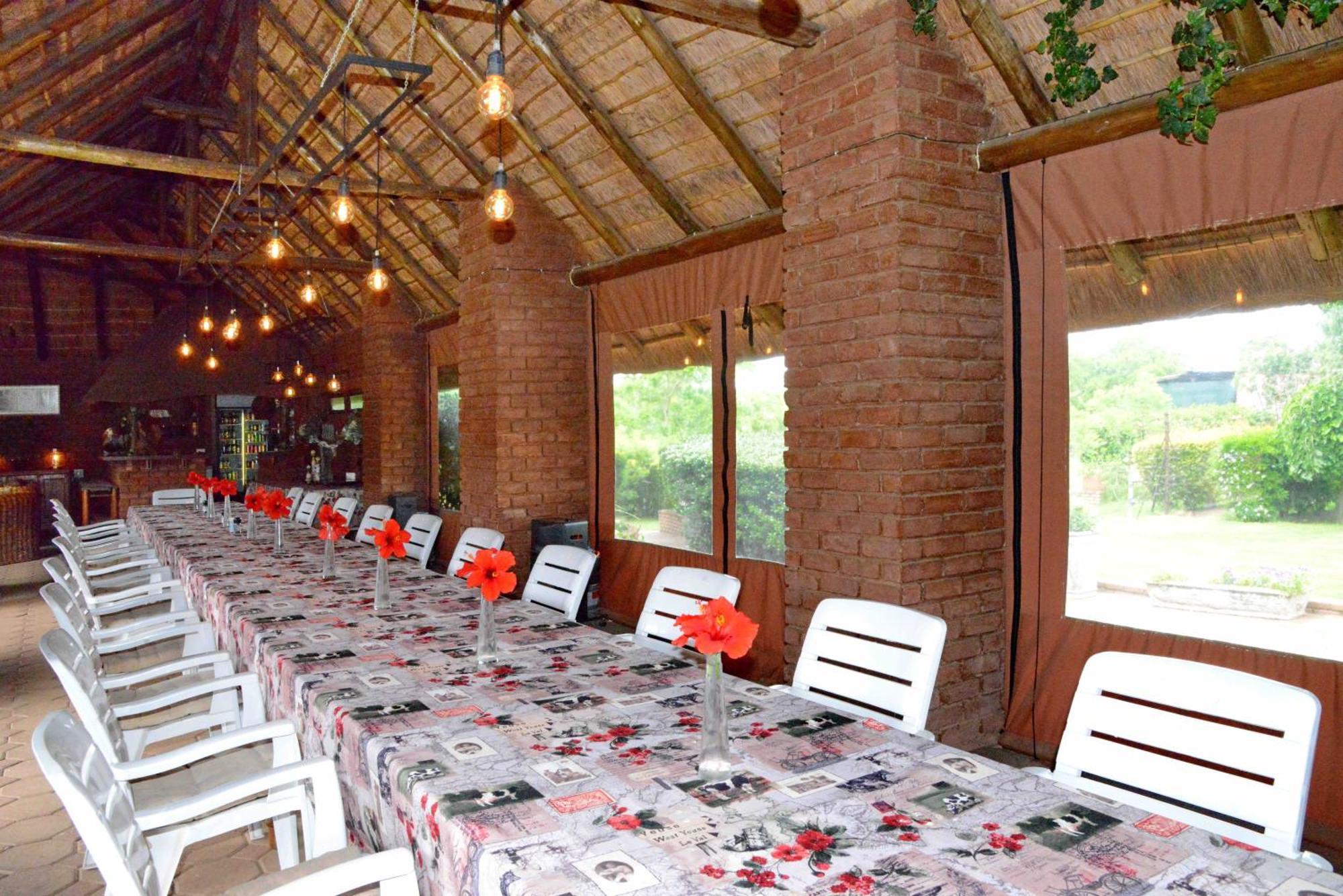 Owls Loft Guest House มิดแรนด์ ภายนอก รูปภาพ
