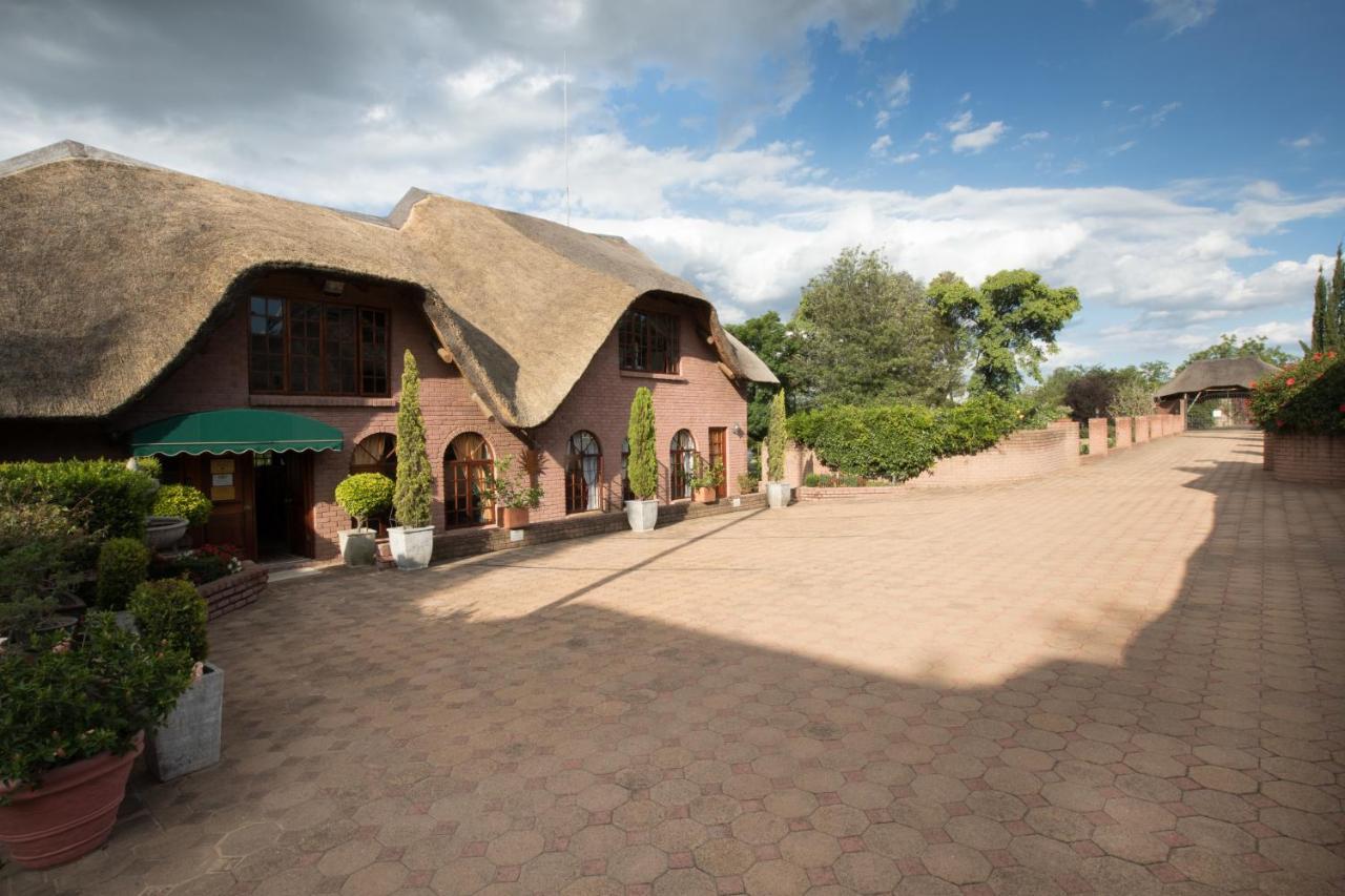 Owls Loft Guest House มิดแรนด์ ภายนอก รูปภาพ
